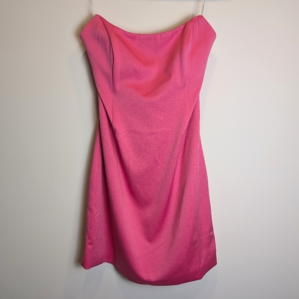 Elliatt Emani Satin Hot Pink Strapless Mini Party Dress Size Large - Picture 3 of 10